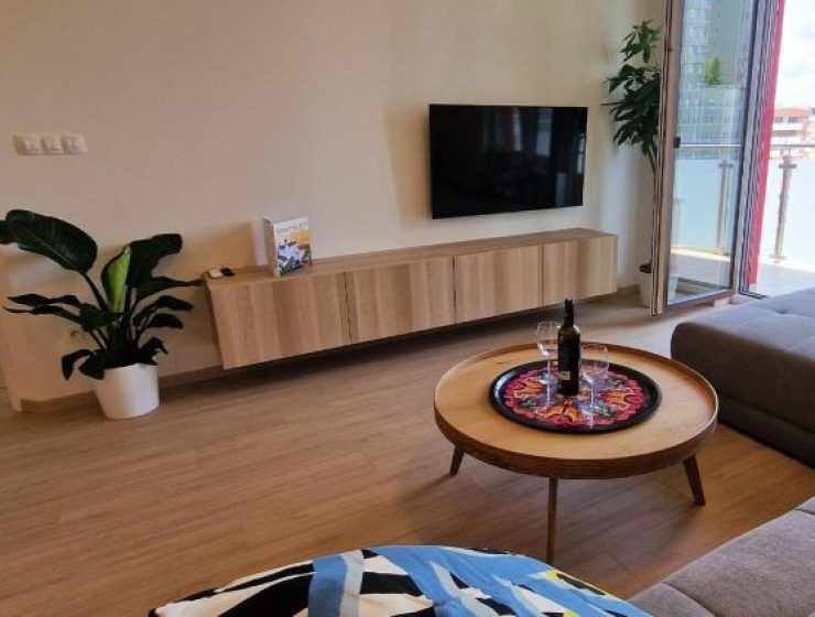 4 Luxury Apartments for 16 Guests