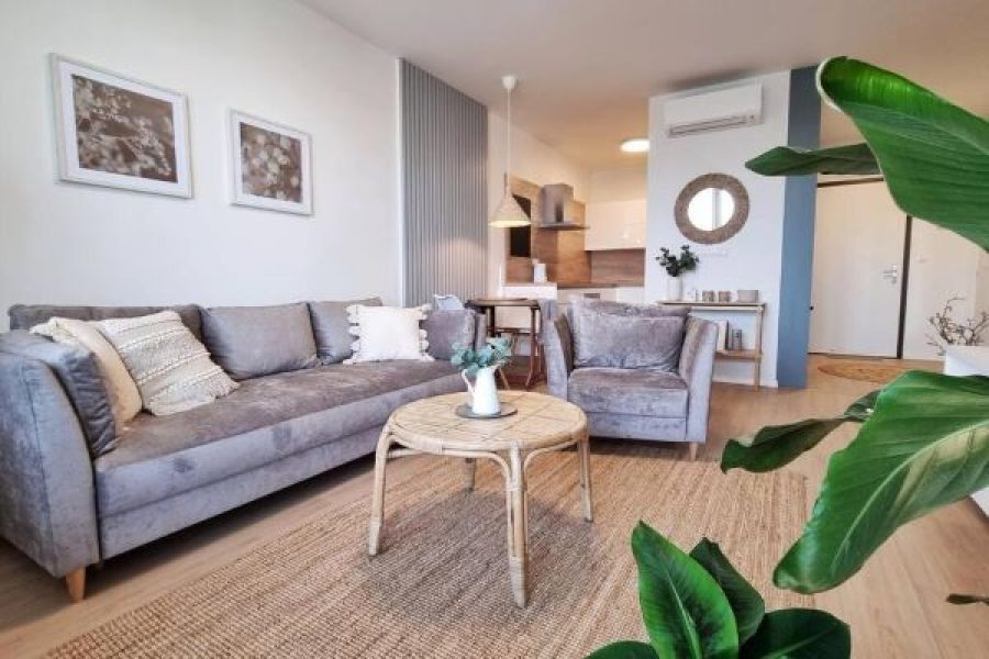Cozy Urban Apartment Stay
